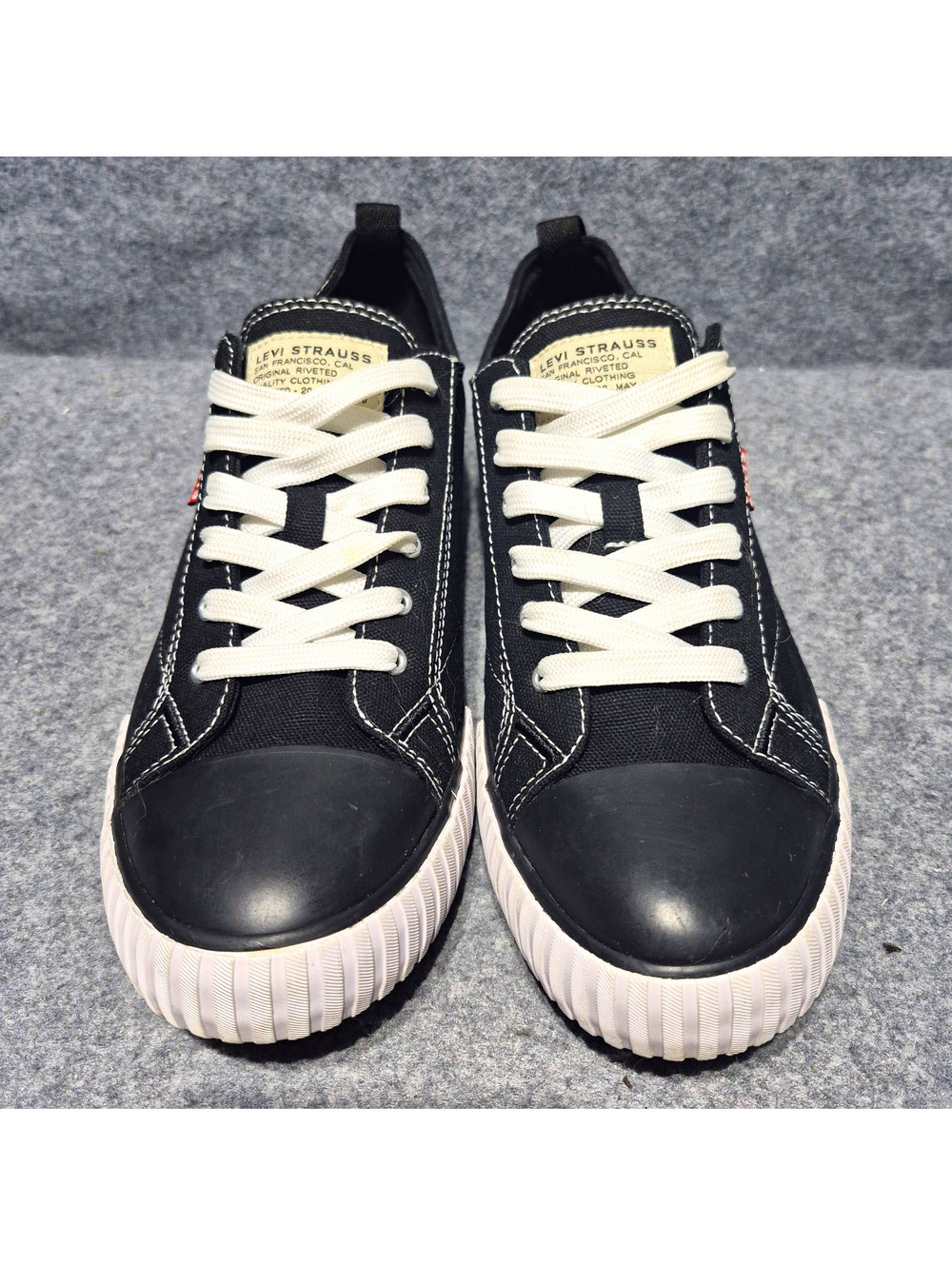 Levi's Black Low Top Lace Up Athletic Sneaker Women's 9 Black